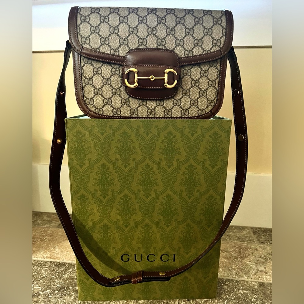 Gucci Horsebit 1955 Shoulder Bag in Beige